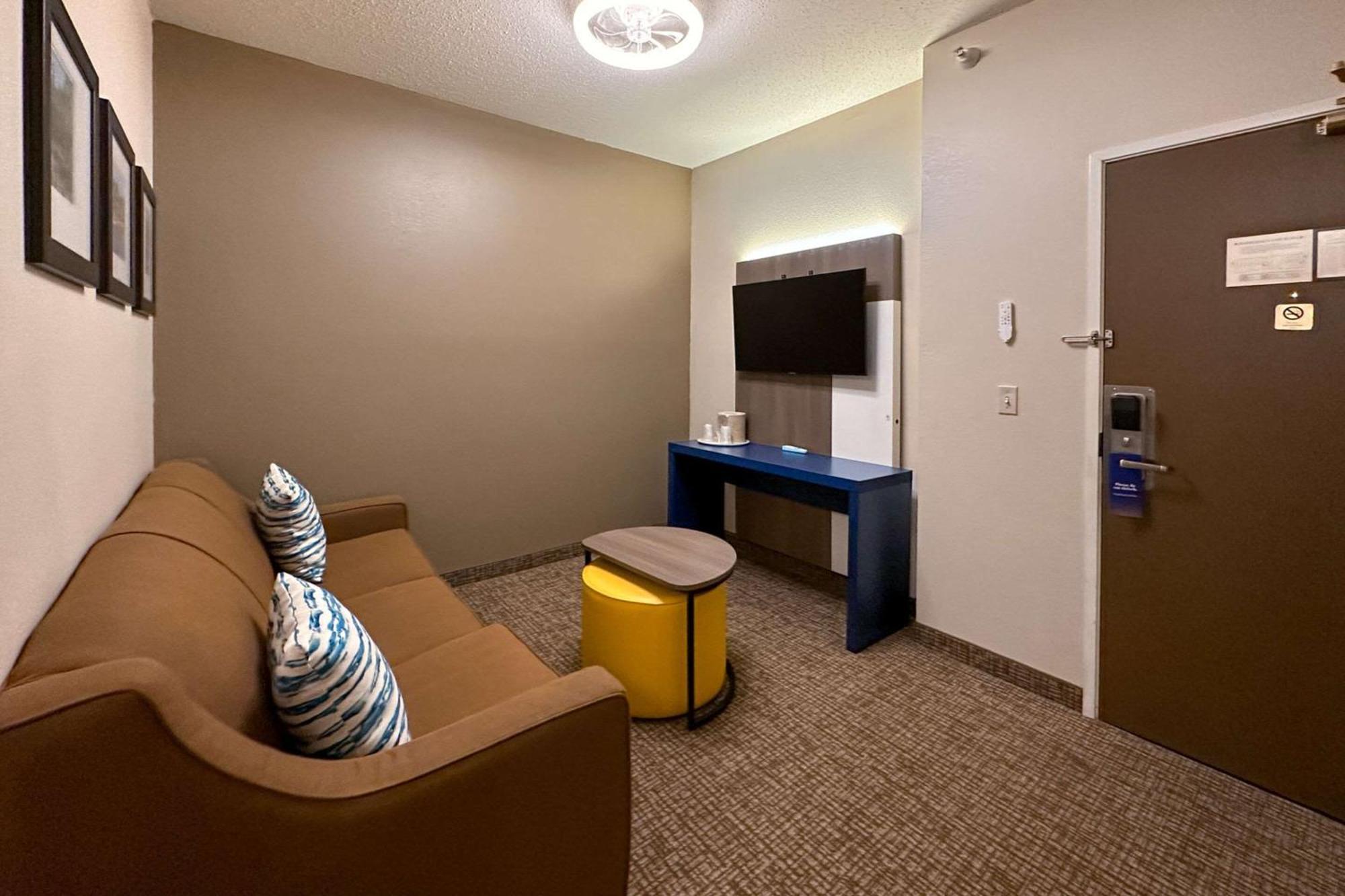Comfort Inn & Suites Geneva- West Chicago Exteriör bild